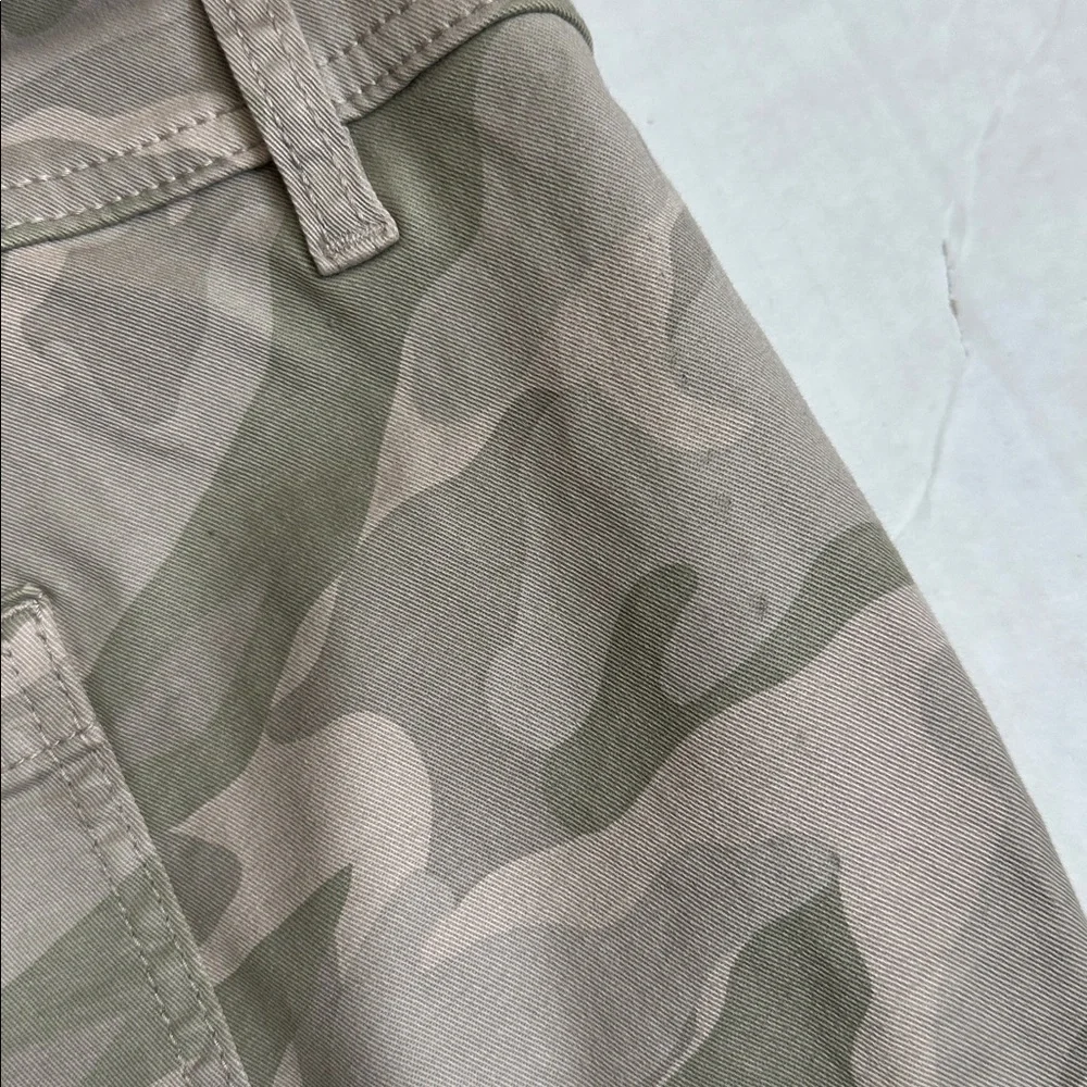 Torrid Sz 24 Women's Light Neutral Camouflage Cropped Pants - Picture 15 of 16